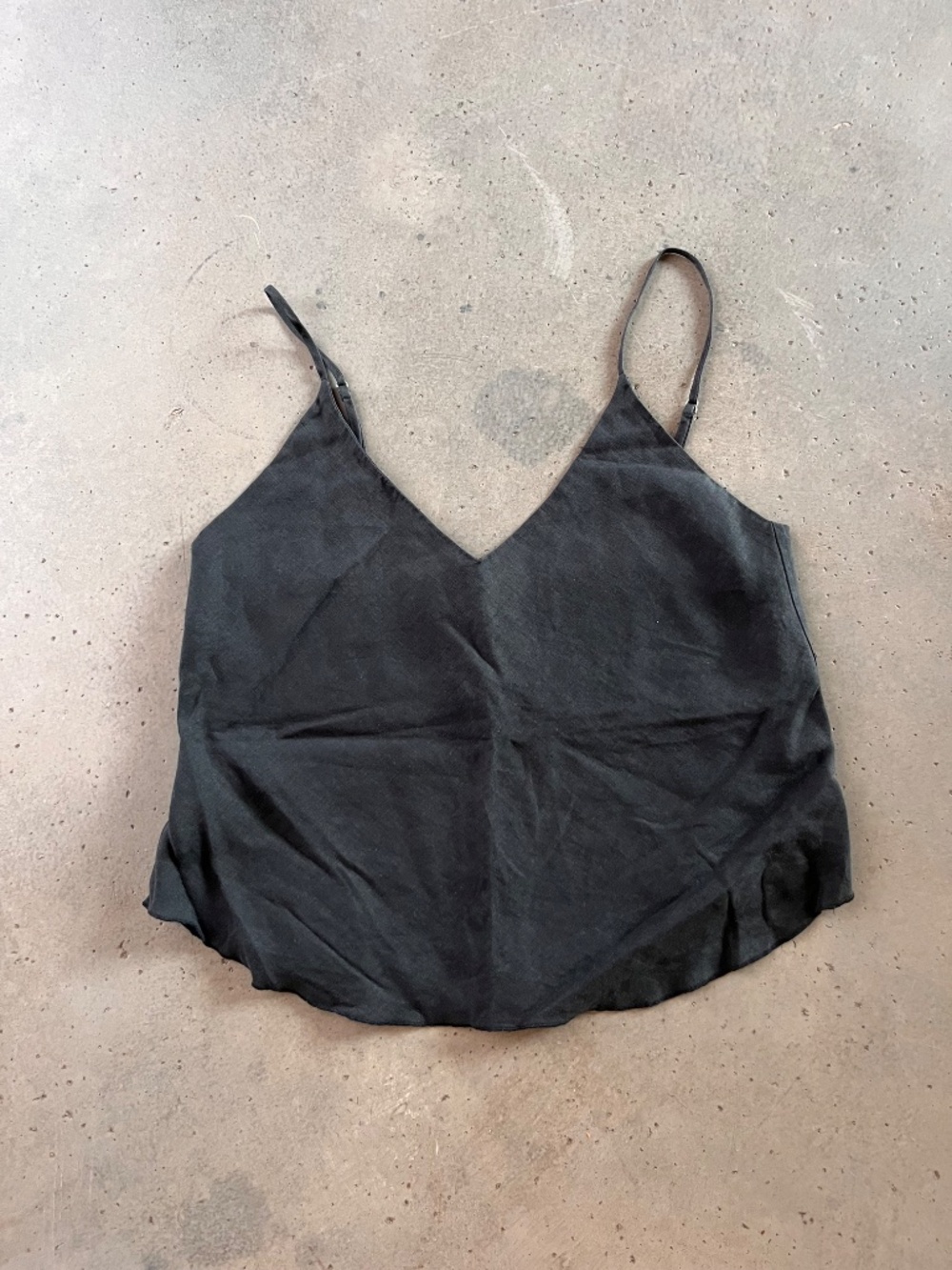 OZMA black linen tank